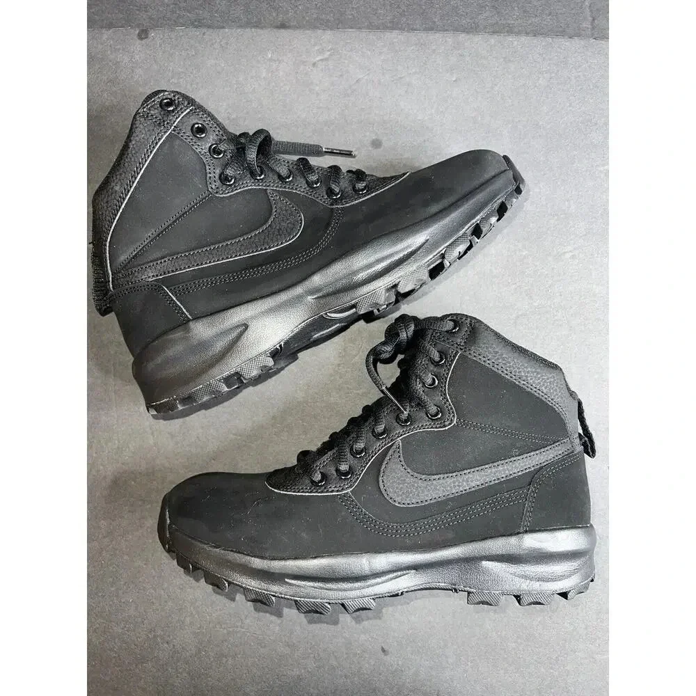 Nike manoadome triple black hiking training boots sneaker hi top mens size 7 NEW
